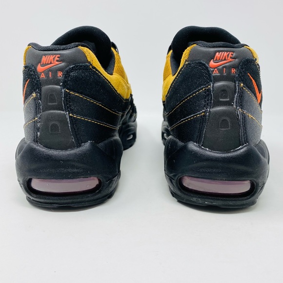 Nike Women’s Air Max 95 Essential Cosmic Clay - Picture 3 of 6